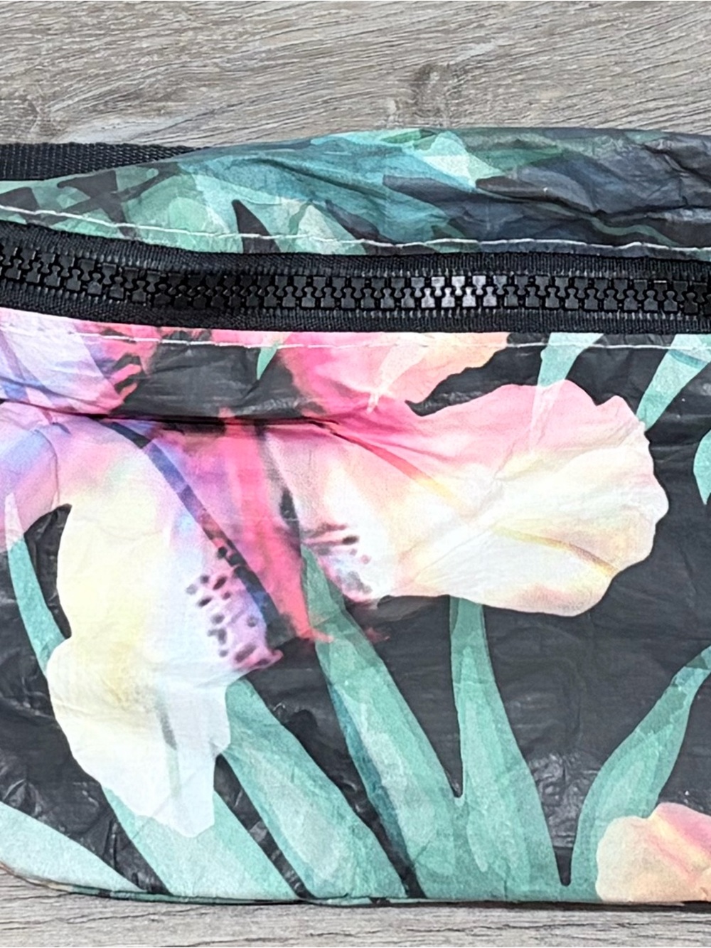 Waterproof Fanny Pack- Hawaiian Floral Print Waist Bag in Black and Green